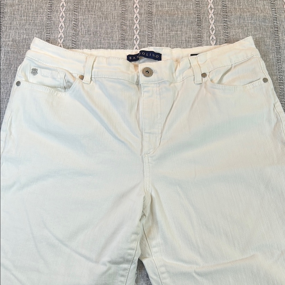 Bandolino White Mandie Slim Crop Jeans